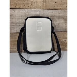 Nintendo DS Lite White Carrying Case Adjustable Strap Two Compartments